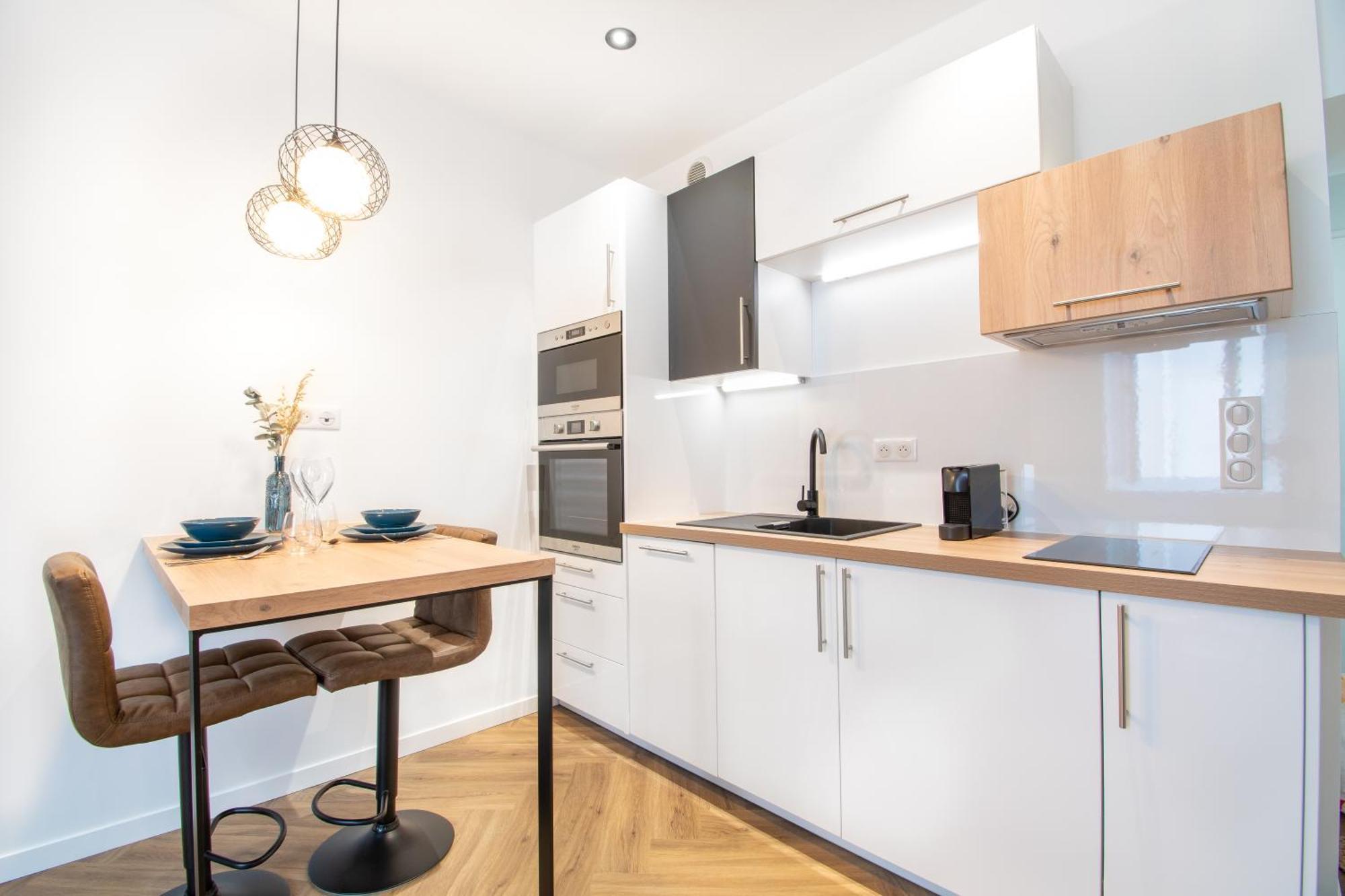 L'Appartement Des Ducs Avec Baignoire Double Nantes Bagian luar foto